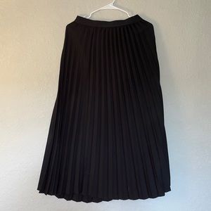 Black pleated midi skirt
